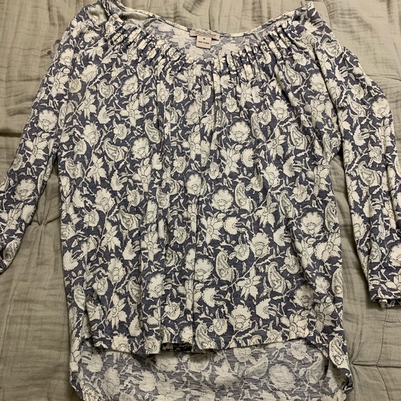 Lucky Brand grey flowered blouse - Picture 1 of 3